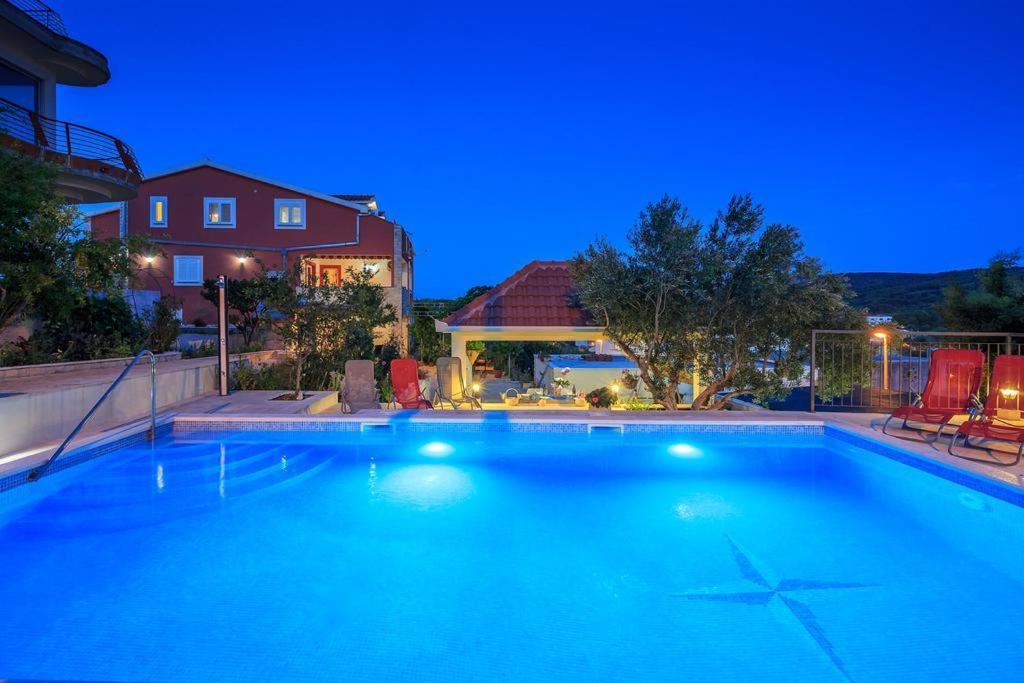 Apartment Zeljana 斯拉汀 外观 照片