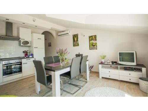 Apartment Zeljana 斯拉汀 外观 照片