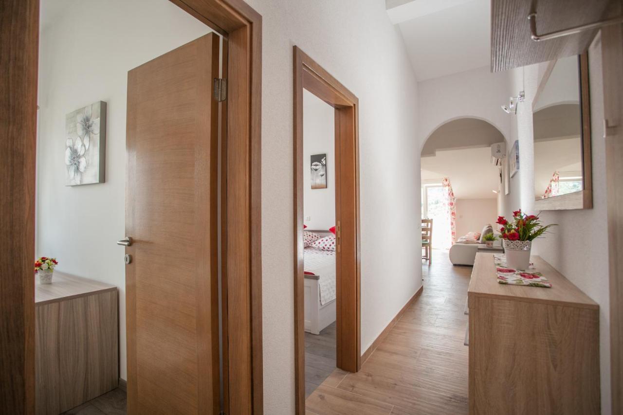 Apartment Zeljana 斯拉汀 外观 照片