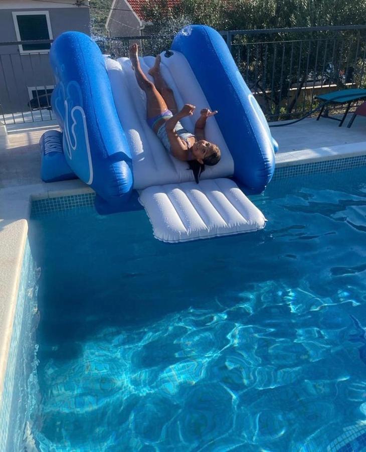 Apartment Zeljana 斯拉汀 外观 照片