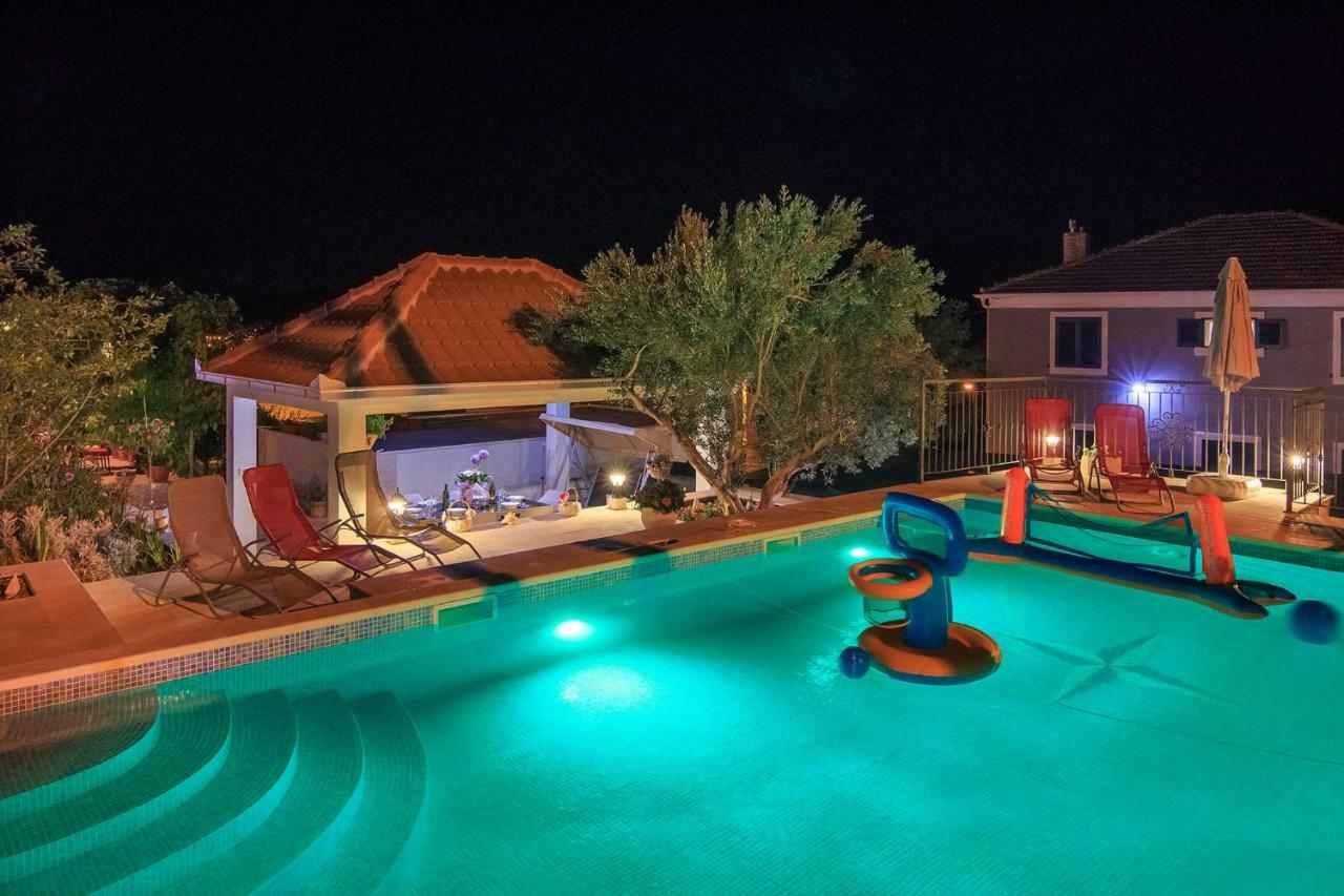 Apartment Zeljana 斯拉汀 外观 照片